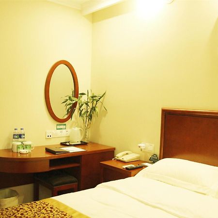 Greentree Inn Anhui Huaibei Renmin Road Business Hotel מראה חיצוני תמונה