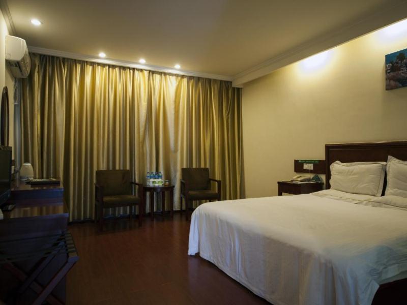 Greentree Inn Anhui Huaibei Renmin Road Business Hotel מראה חיצוני תמונה