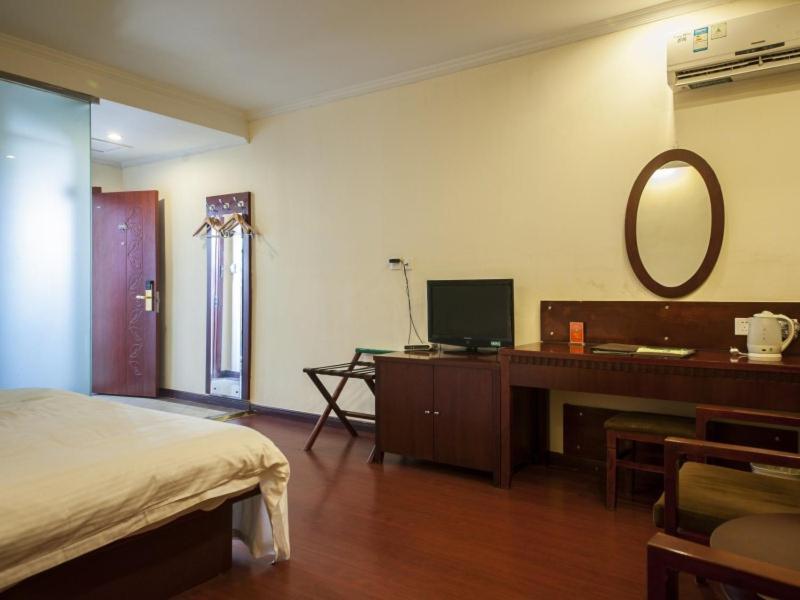 Greentree Inn Anhui Huaibei Renmin Road Business Hotel מראה חיצוני תמונה