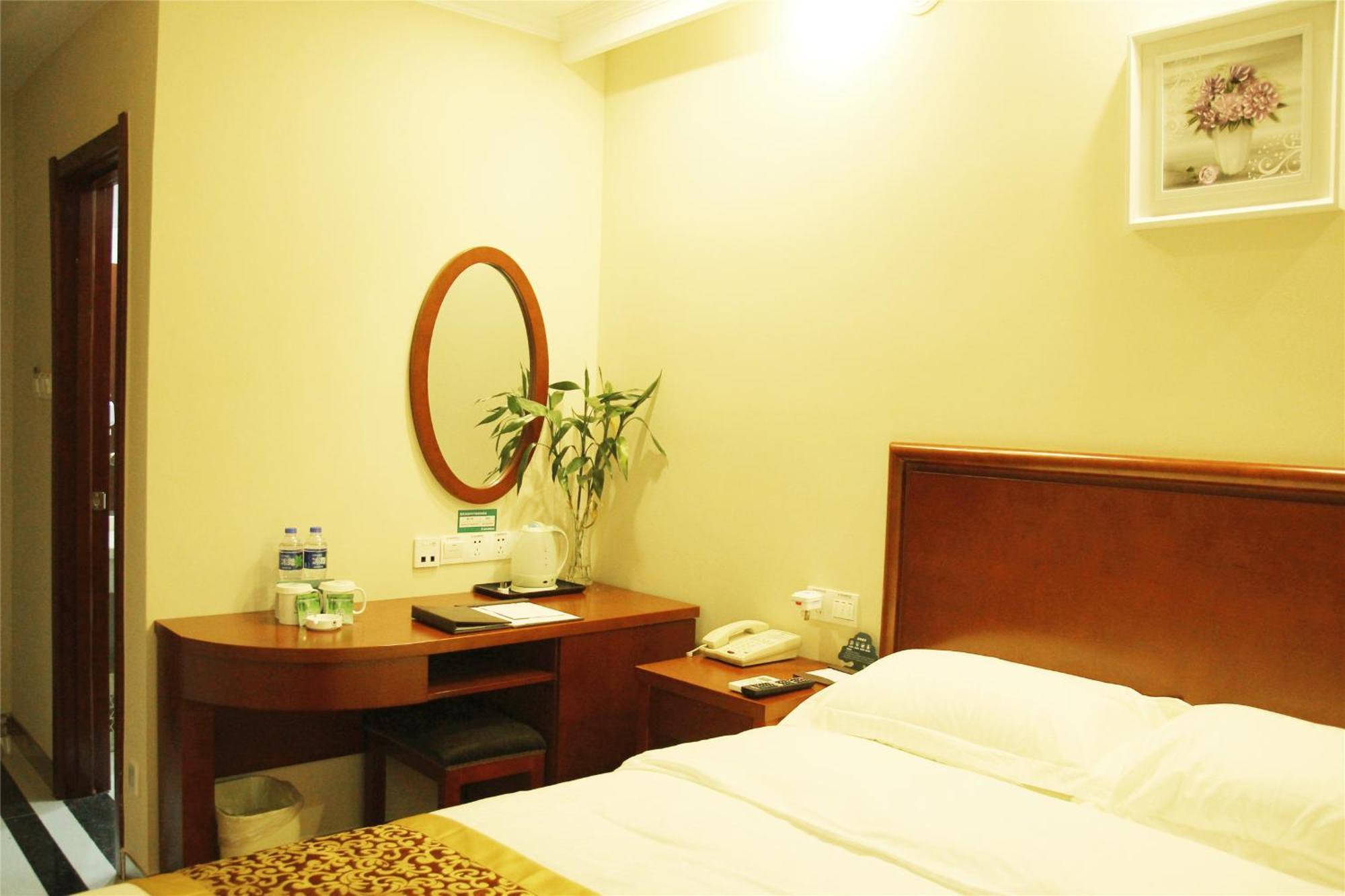 Greentree Inn Anhui Huaibei Renmin Road Business Hotel מראה חיצוני תמונה