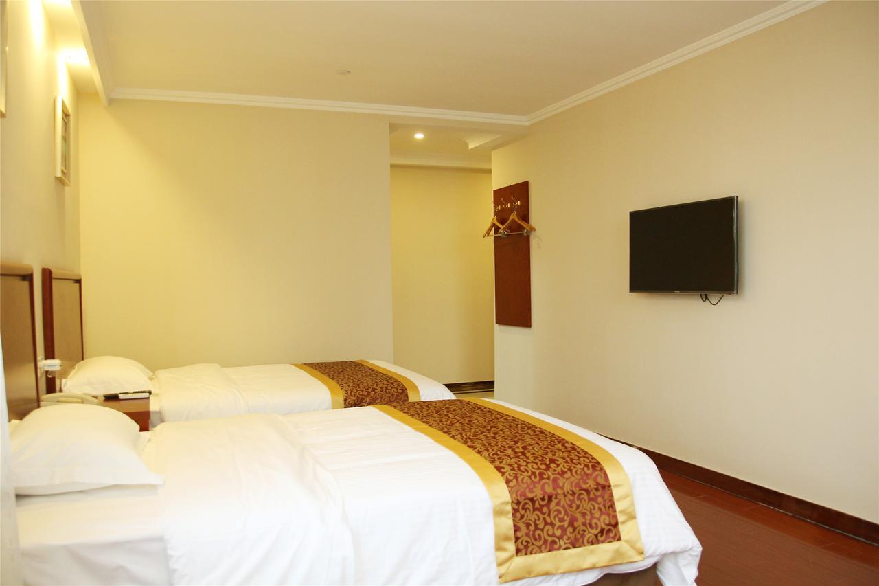 Greentree Inn Anhui Huaibei Renmin Road Business Hotel מראה חיצוני תמונה
